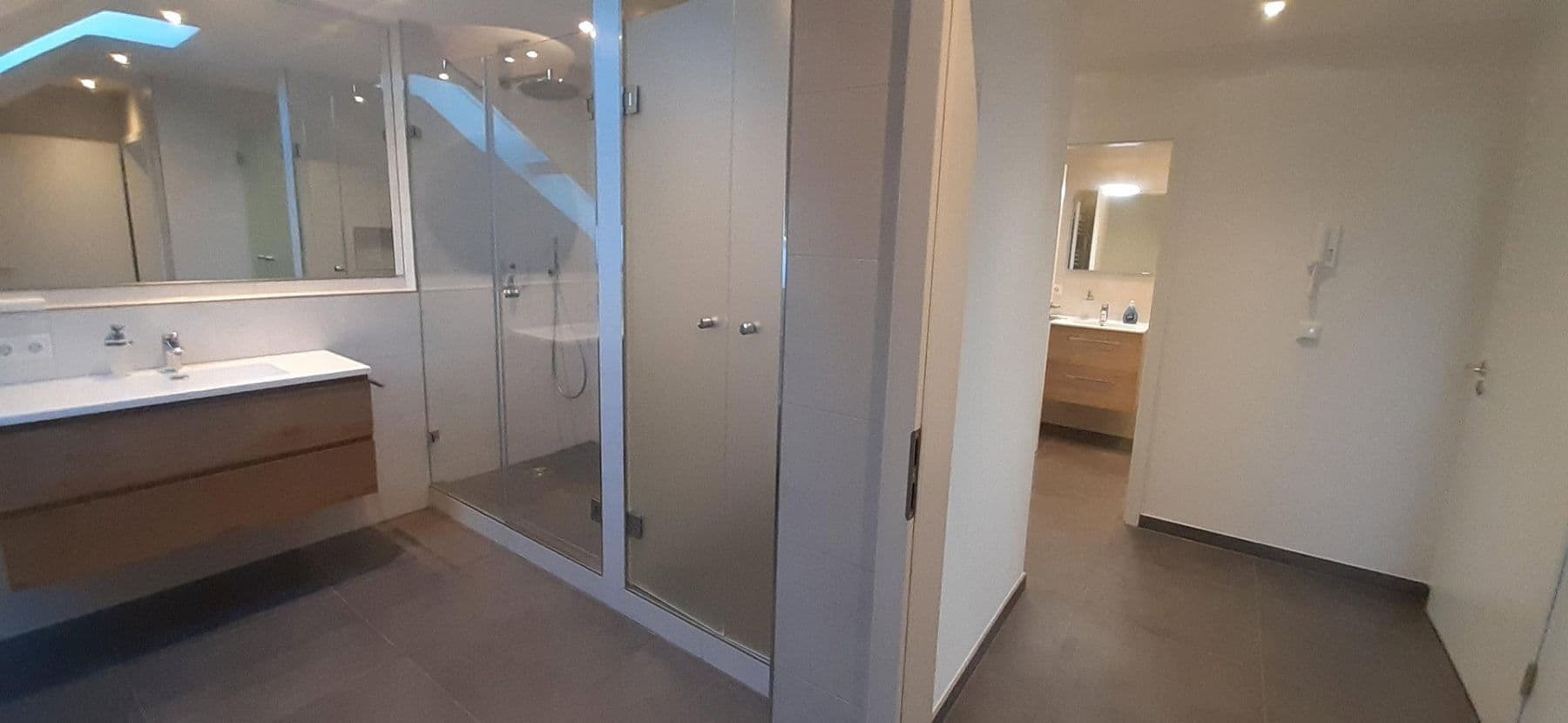 Prenájom bytu 5-izbový 156 m², Peter-Händel-Str. 10, Hemhofen, Bavorsko Prenájom bytu 5-izbový 156 m², Peter-Händel-Str. 10, Hemhofen, Bavorsko