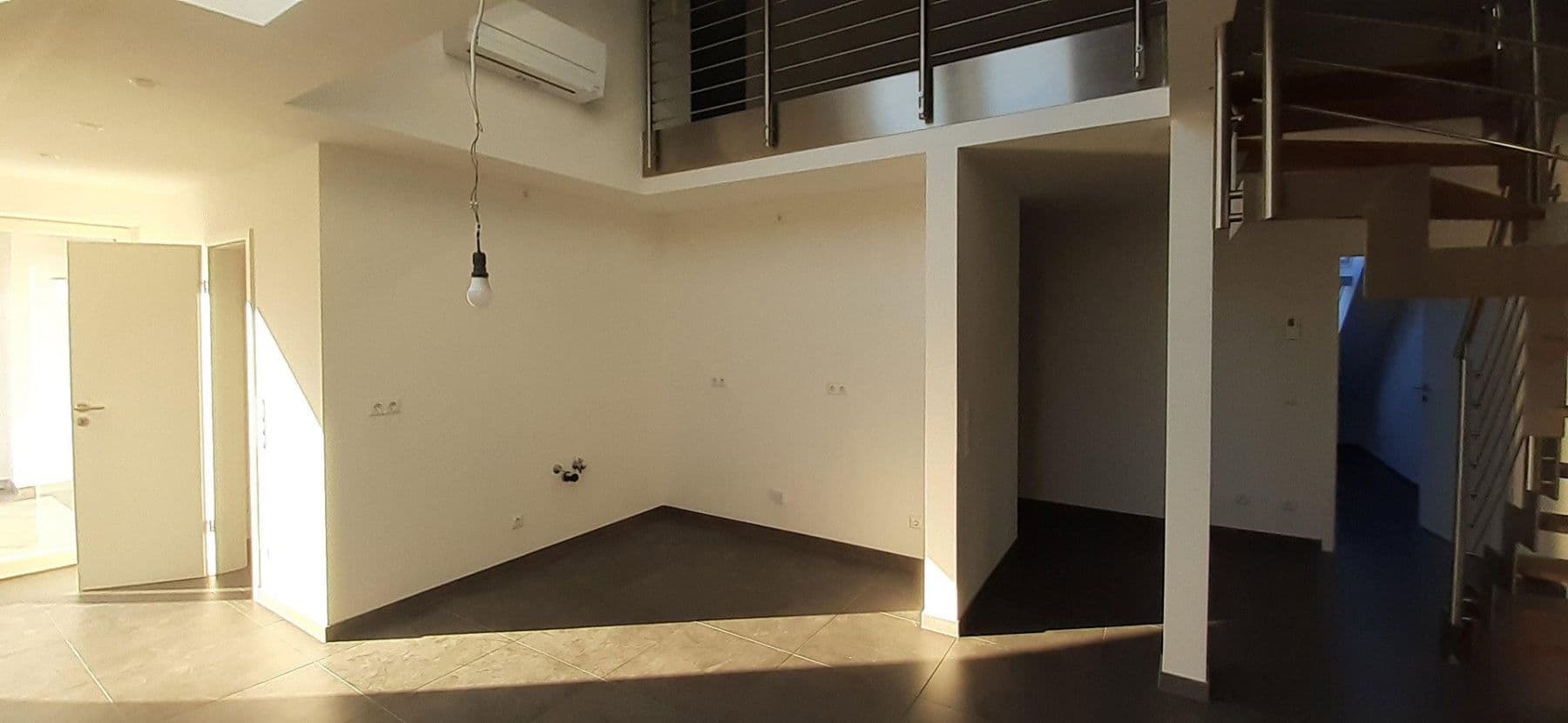 Prenájom bytu 5-izbový 156 m², Peter-Händel-Str. 10, Hemhofen, Bavorsko Prenájom bytu 5-izbový 156 m², Peter-Händel-Str. 10, Hemhofen, Bavorsko