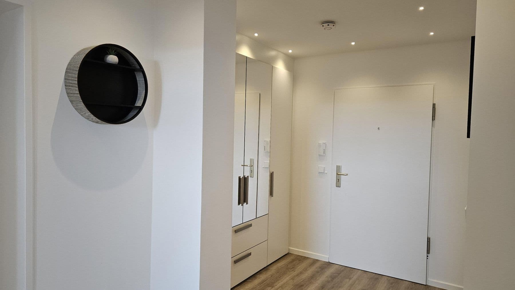 Prenájom bytu 2-izbový 60 m², Germering, Bavorsko Prenájom bytu 2-izbový 60 m², Germering, Bavorsko