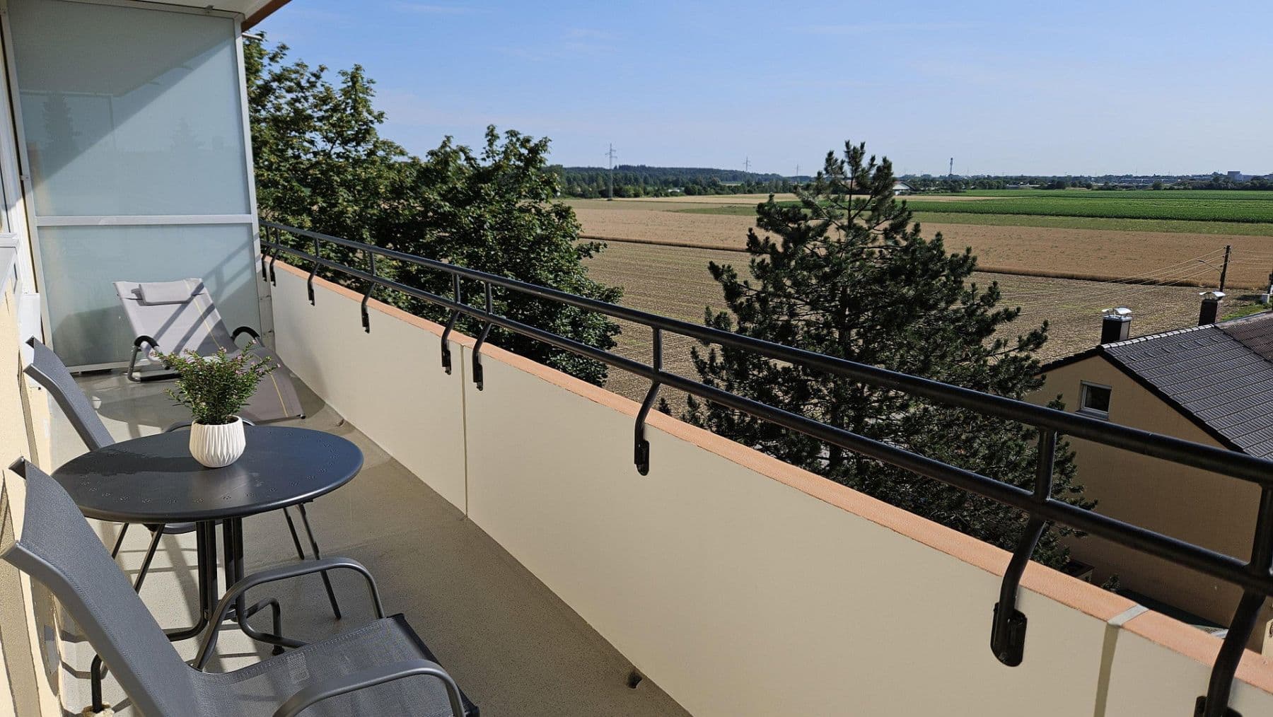 Prenájom bytu 2-izbový 60 m², Germering, Bavorsko Prenájom bytu 2-izbový 60 m², Germering, Bavorsko
