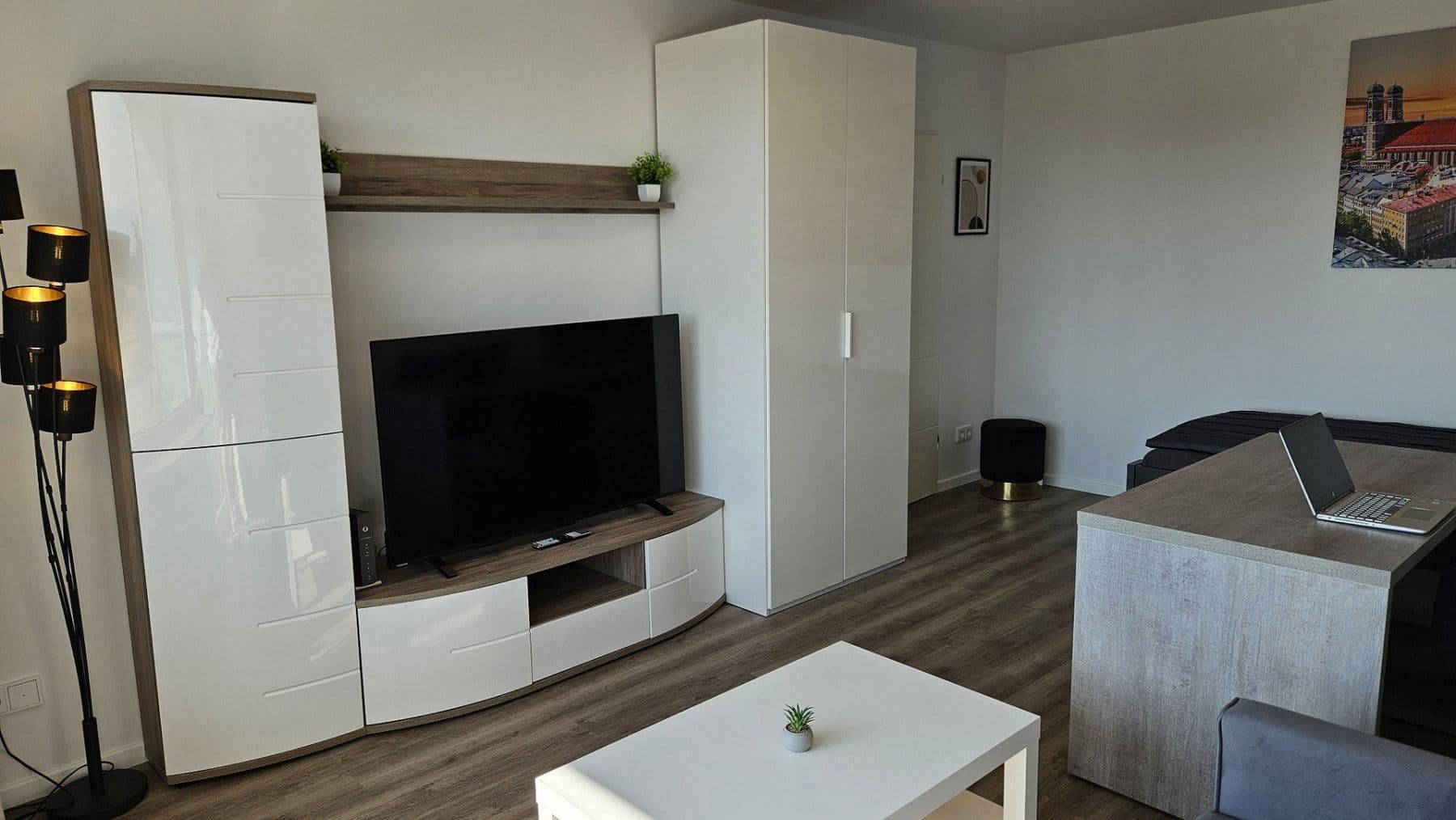 Prenájom bytu 2-izbový 60 m², Germering, Bavorsko Prenájom bytu 2-izbový 60 m², Germering, Bavorsko