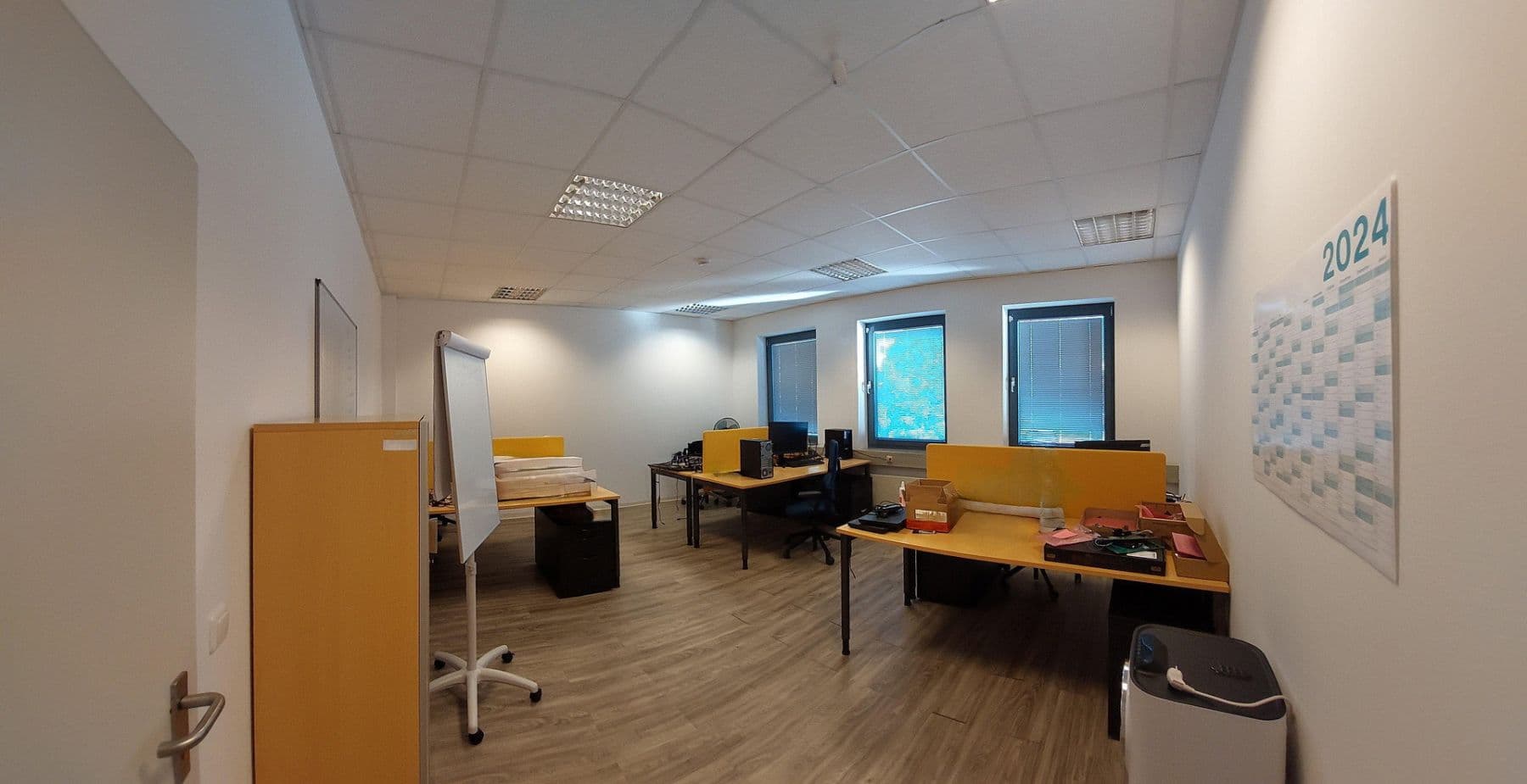 Prenájom kancelárie 320 m², Max-Planck-Straße 17, Unterschleißheim, Bavorsko Prenájom kancelárie 320 m², Max-Planck-Straße 17, Unterschleißheim, Bavorsko