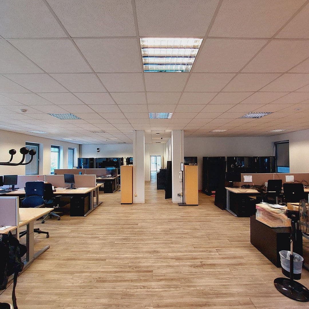 Prenájom kancelárie 320 m², Max-Planck-Straße 17, Unterschleißheim, Bavorsko Prenájom kancelárie 320 m², Max-Planck-Straße 17, Unterschleißheim, Bavorsko