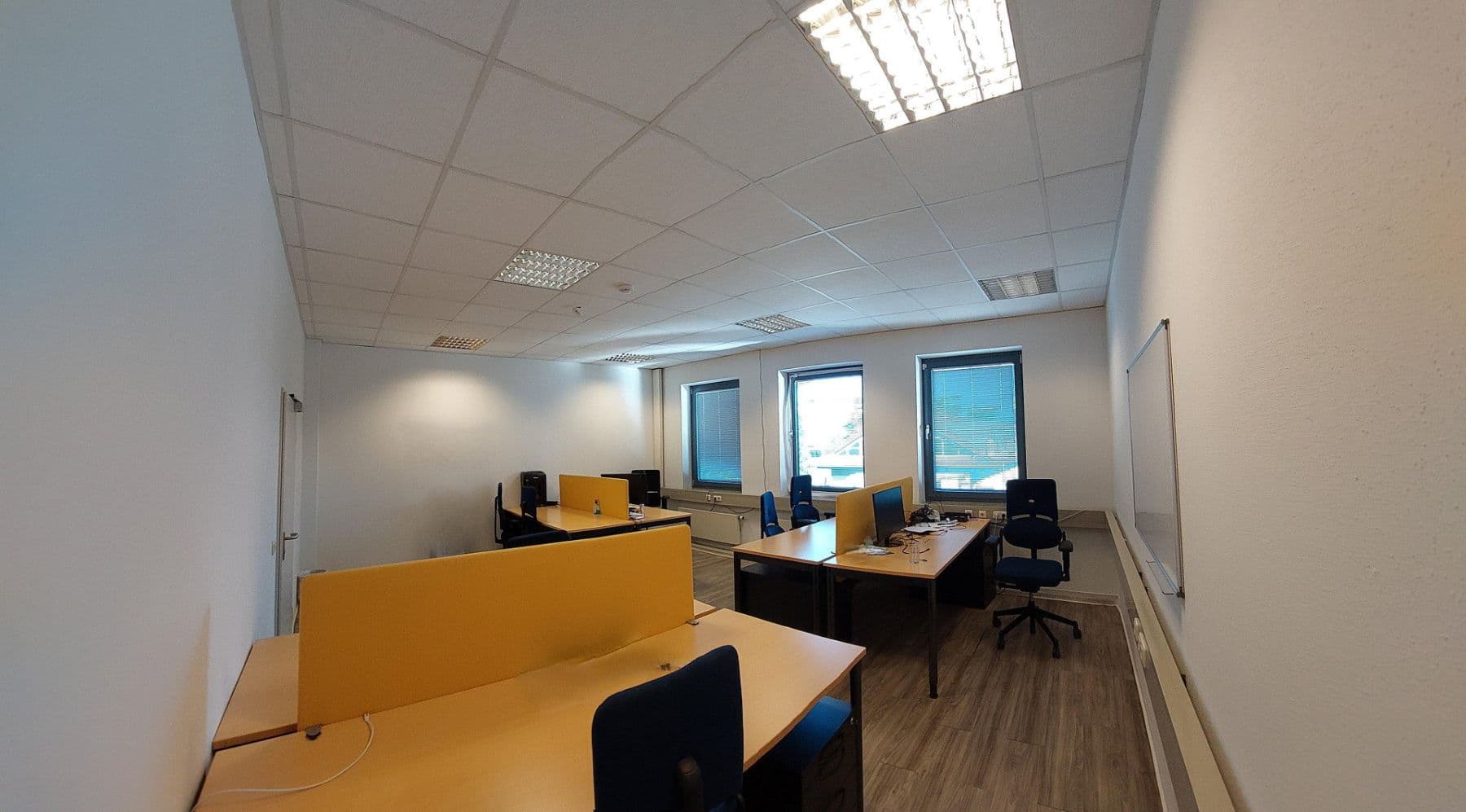 Prenájom kancelárie 320 m², Max-Planck-Straße 17, Unterschleißheim, Bavorsko Prenájom kancelárie 320 m², Max-Planck-Straße 17, Unterschleißheim, Bavorsko