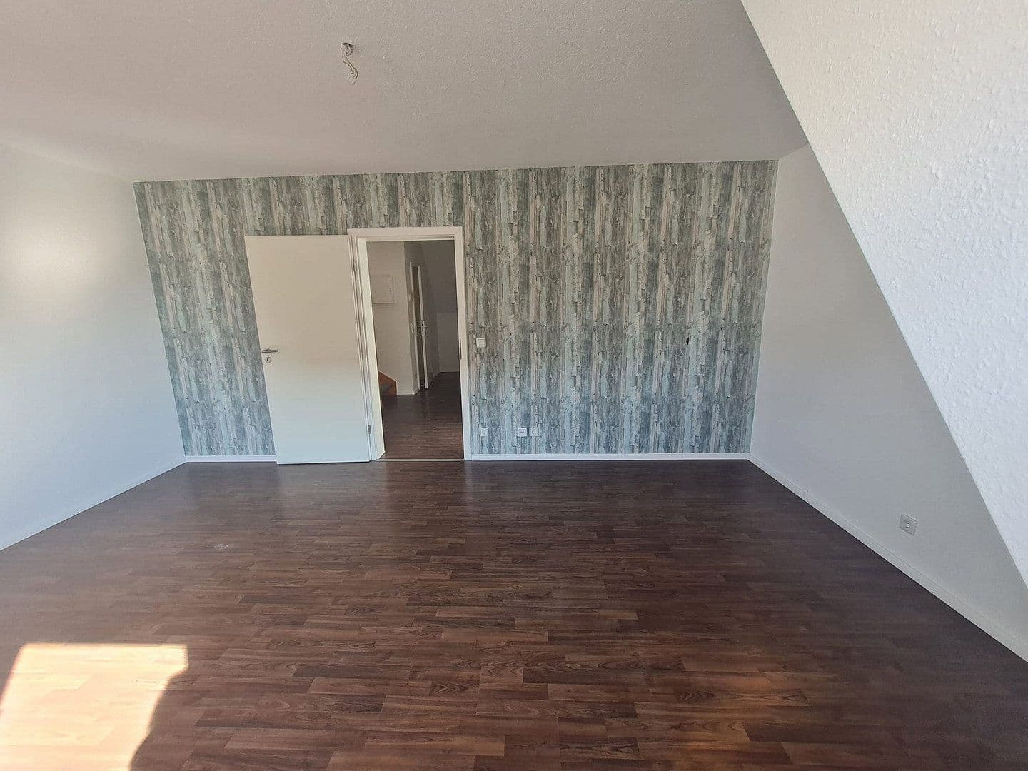 Prenájom bytu 2-izbový 55 m², Friedrichsauer Ring 6, Hohen Neuendorf, Brandenbursko Prenájom bytu 2-izbový 55 m², Friedrichsauer Ring 6, Hohen Neuendorf, Brandenbursko
