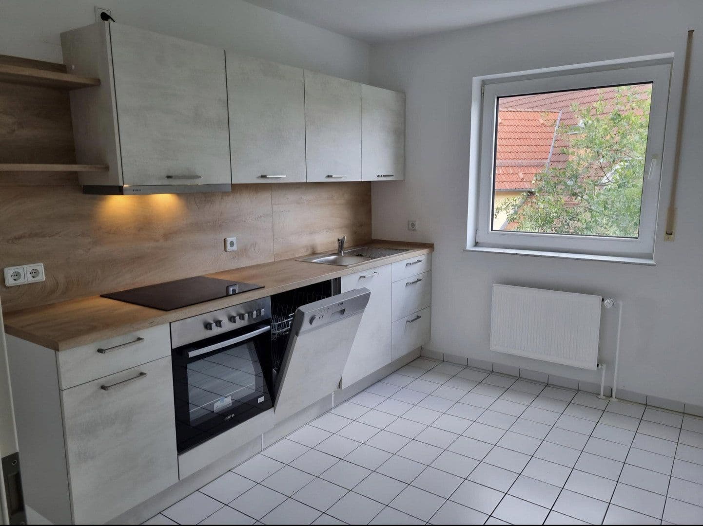 Prenájom bytu 2-izbový 55 m², Friedrichsauer Ring 6, Hohen Neuendorf, Brandenbursko Prenájom bytu 2-izbový 55 m², Friedrichsauer Ring 6, Hohen Neuendorf, Brandenbursko
