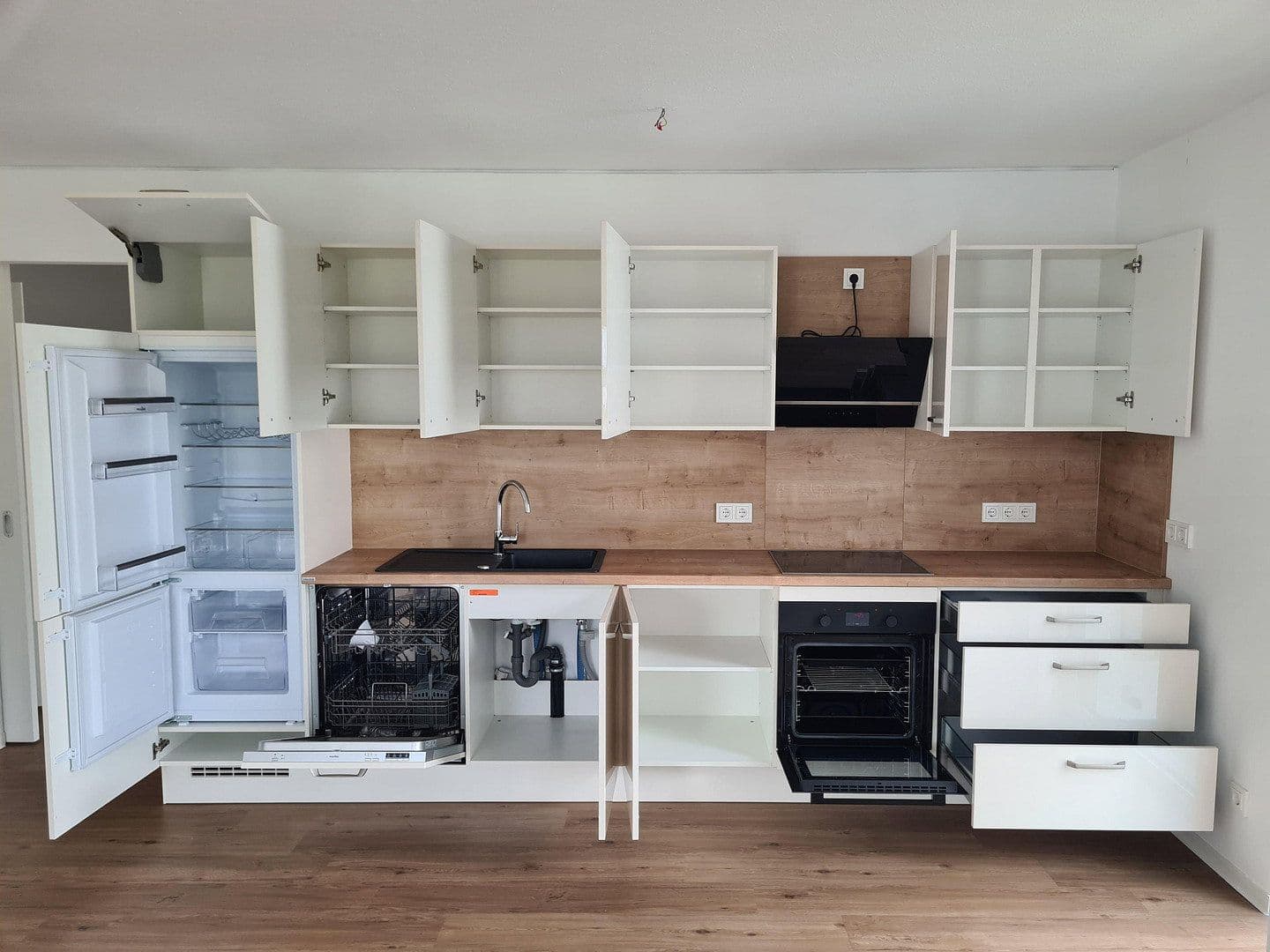 Prenájom bytu 3-izbový 87 m², Lübecker Strasse 13, Gelsenkirchen- Graf Bismark, Severné Porýnie - Westfálsko Prenájom bytu 3-izbový 87 m², Lübecker Strasse 13, Gelsenkirchen- Graf Bismark, Severné Porýnie - Westfálsko