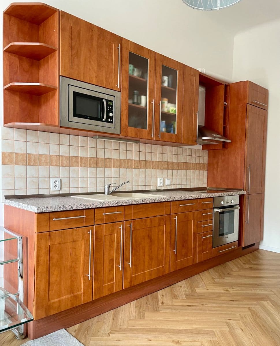 Prenájom bytu 2-izbový 45 m², Finská, Praha, Praha Prenájom bytu 2-izbový 45 m², Finská, Praha, Praha