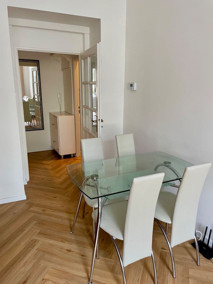 Prenájom bytu 2-izbový 45 m², Finská, Praha, Praha Prenájom bytu 2-izbový 45 m², Finská, Praha, Praha