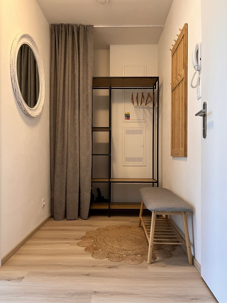 Prenájom bytu 1-izbový 37 m², Rybářská, Brno, Jihomoravský kraj Prenájom bytu 1-izbový 37 m², Rybářská, Brno, Jihomoravský kraj