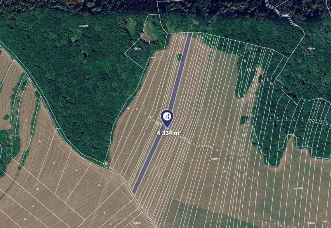Predaj pozemku 4.334 m², Zlámanec, Zlínský kraj Predaj pozemku 4.334 m², Zlámanec, Zlínský kraj
