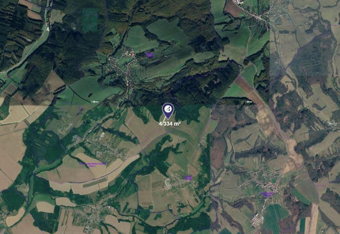 Predaj pozemku 4.334 m², Zlámanec, Zlínský kraj Predaj pozemku 4.334 m², Zlámanec, Zlínský kraj
