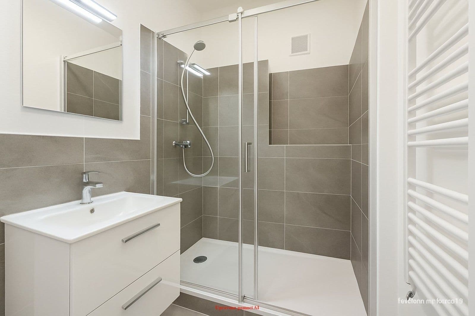 Prenájom bytu 4-izbový 80 m², Hlavní třída, Havířov, Moravskoslezský kraj Prenájom bytu 4-izbový 80 m², Hlavní třída, Havířov, Moravskoslezský kraj