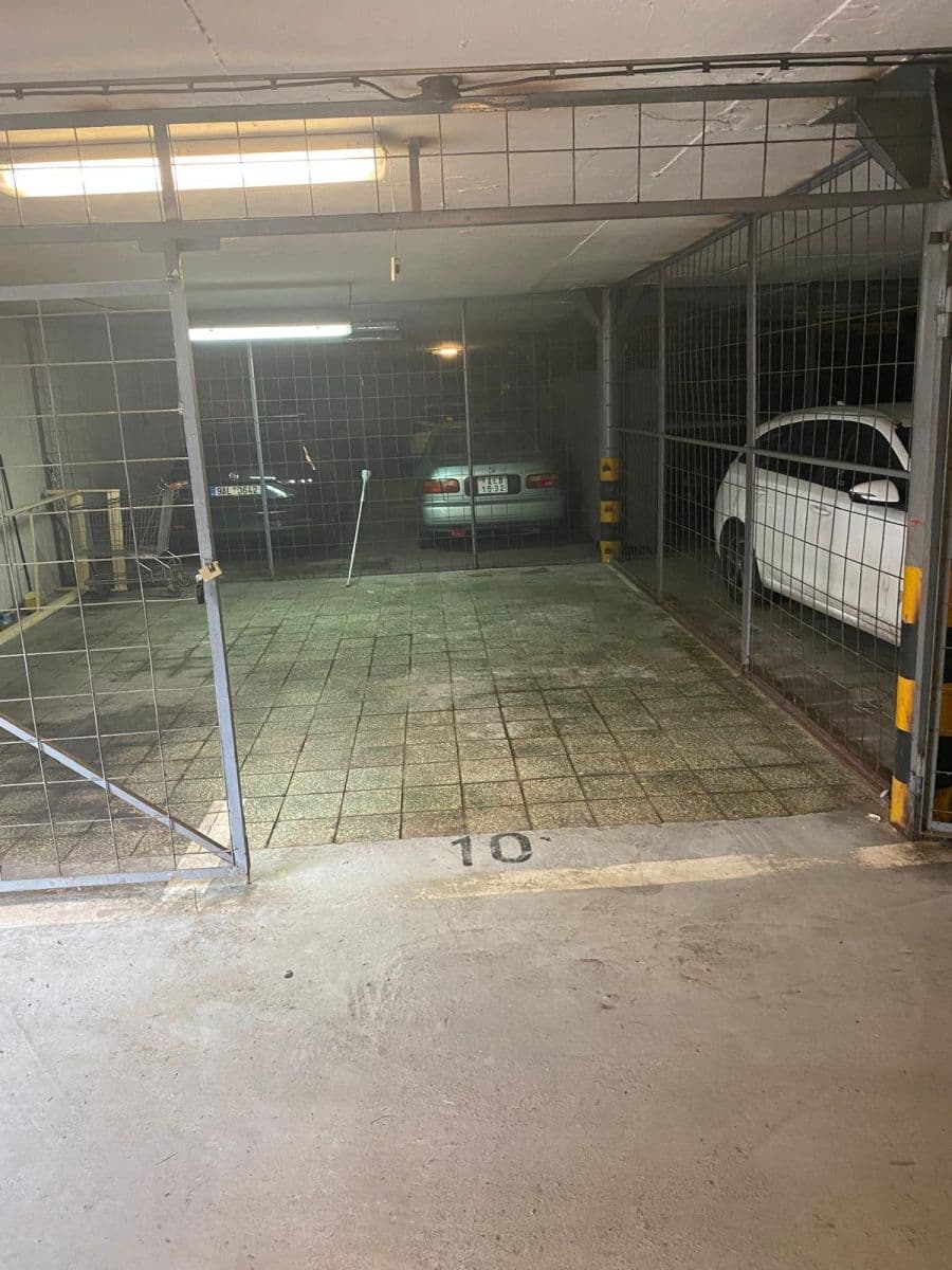 Predaj garáže 16 m², Praha, Praha Predaj garáže 16 m², Praha, Praha