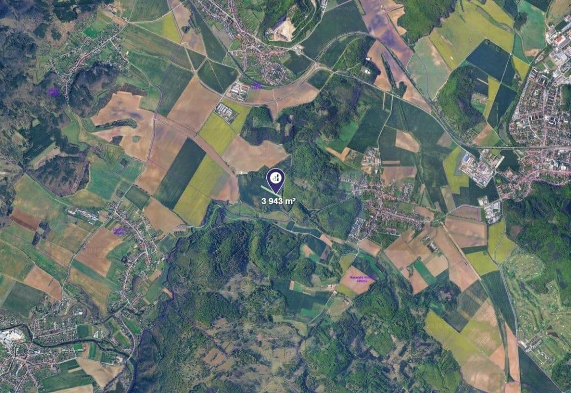 Predaj pozemku 3.943 m², Čebín, Jihomoravský kraj Predaj pozemku 3.943 m², Čebín, Jihomoravský kraj