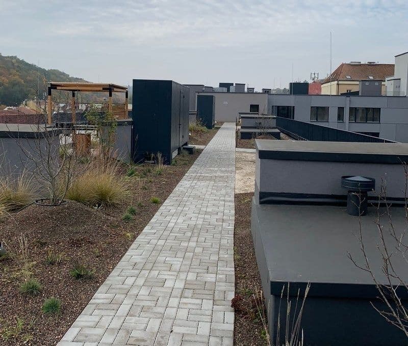 Prenájom bytu 1-izbový 30 m², Grafická, Praha, Praha Prenájom bytu 1-izbový 30 m², Grafická, Praha, Praha