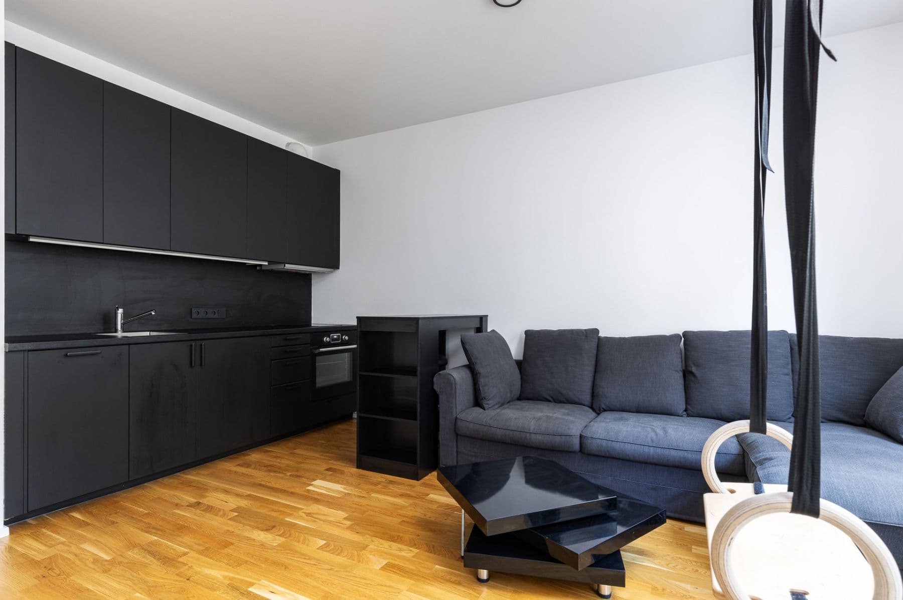 Prenájom bytu 1-izbový 30 m², Grafická, Praha, Praha Prenájom bytu 1-izbový 30 m², Grafická, Praha, Praha