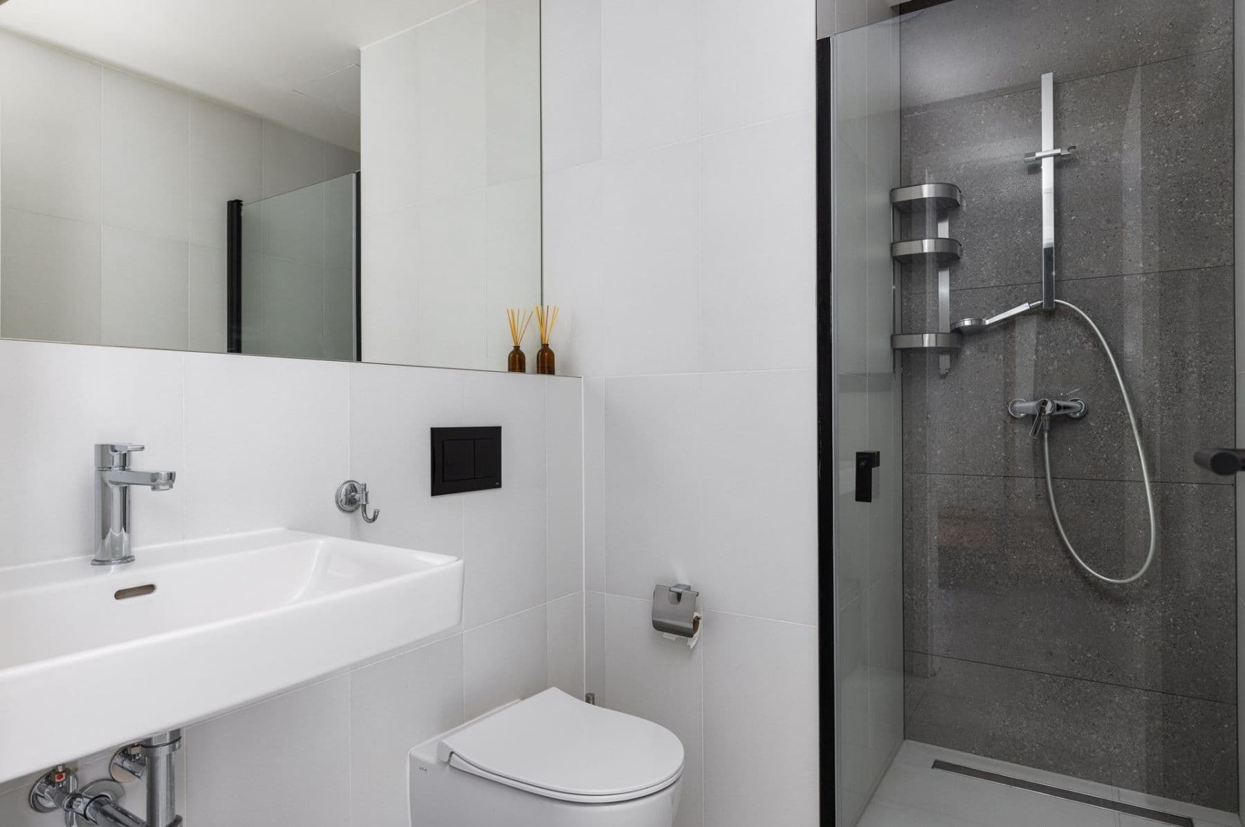 Prenájom bytu 1-izbový 30 m², Grafická, Praha, Praha Prenájom bytu 1-izbový 30 m², Grafická, Praha, Praha