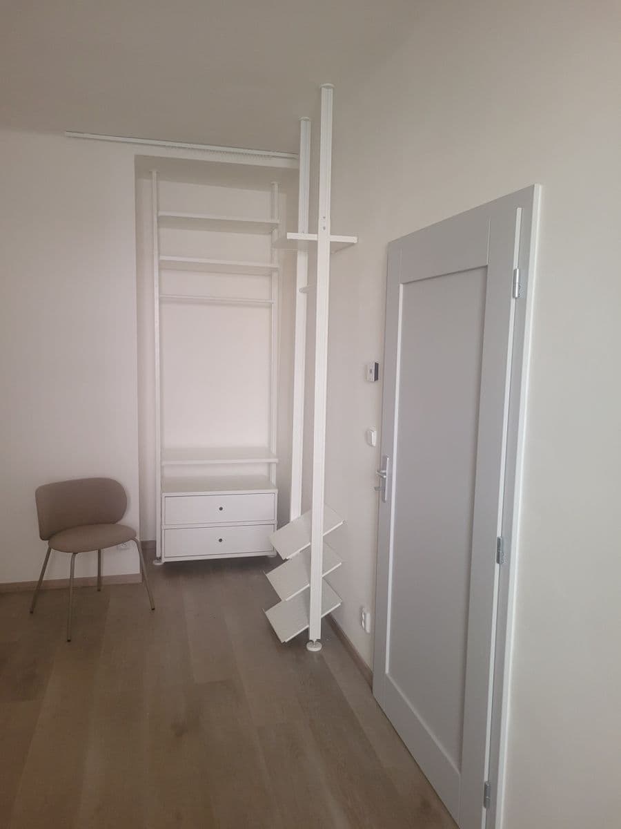 Prenájom bytu 2-izbový 53 m², Žerotínova, Praha, Praha Prenájom bytu 2-izbový 53 m², Žerotínova, Praha, Praha