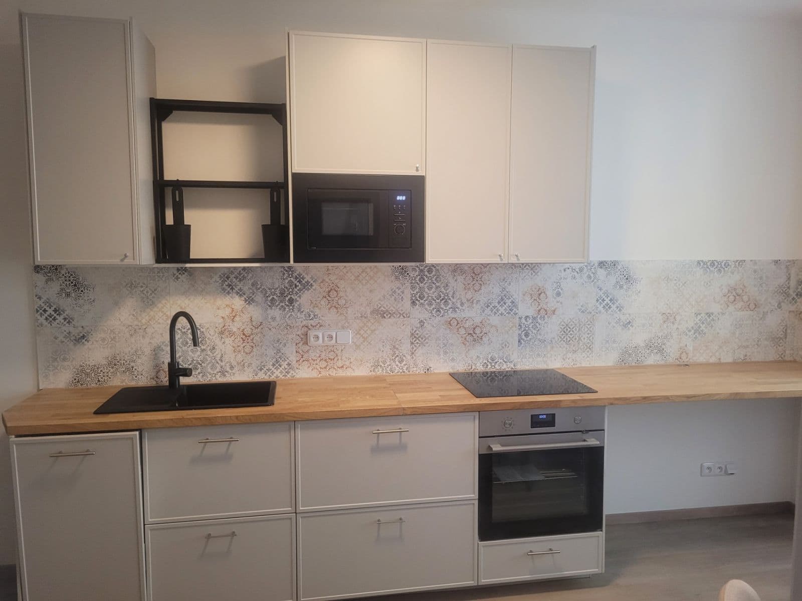 Prenájom bytu 2-izbový 53 m², Žerotínova, Praha, Praha Prenájom bytu 2-izbový 53 m², Žerotínova, Praha, Praha