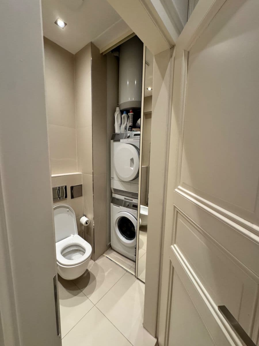 Prenájom bytu 2-izbový 79 m², Šimáčkova, Praha, Praha Prenájom bytu 2-izbový 79 m², Šimáčkova, Praha, Praha
