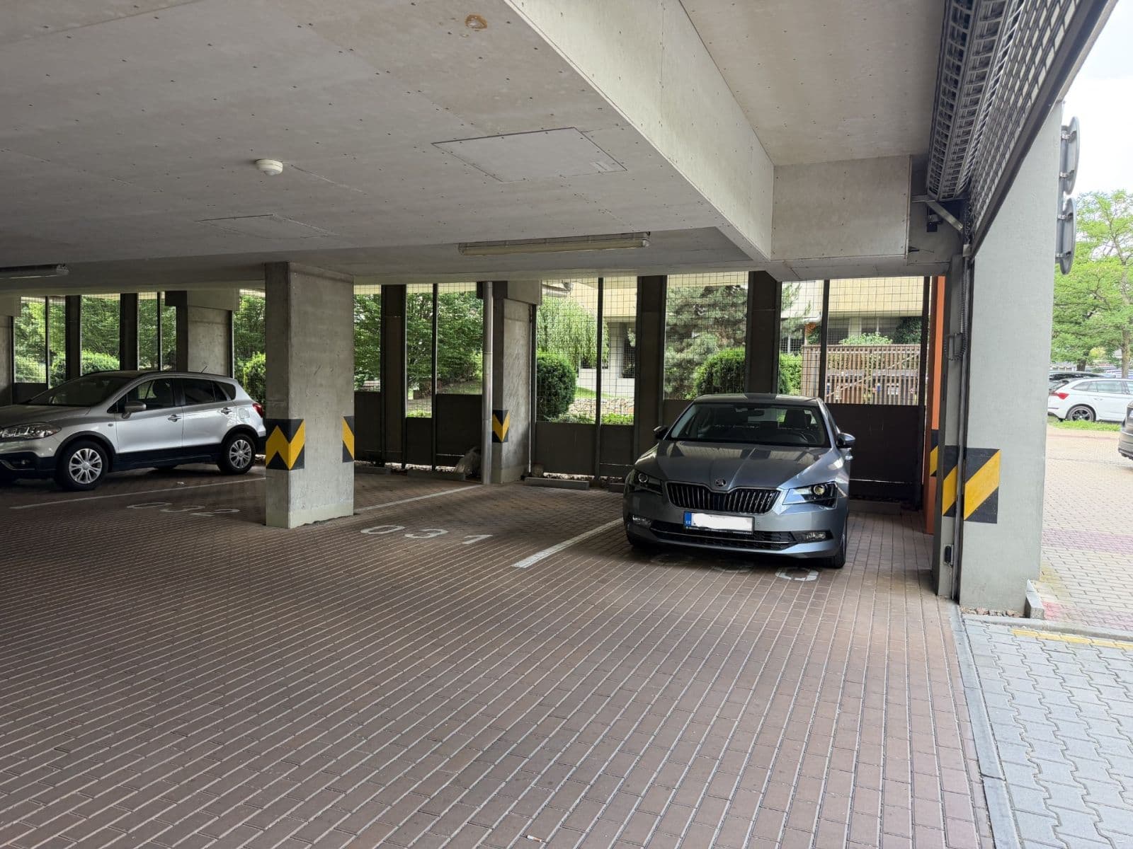 Prenájom garáže 13 m², Makedonská, Praha, Praha Prenájom garáže 13 m², Makedonská, Praha, Praha