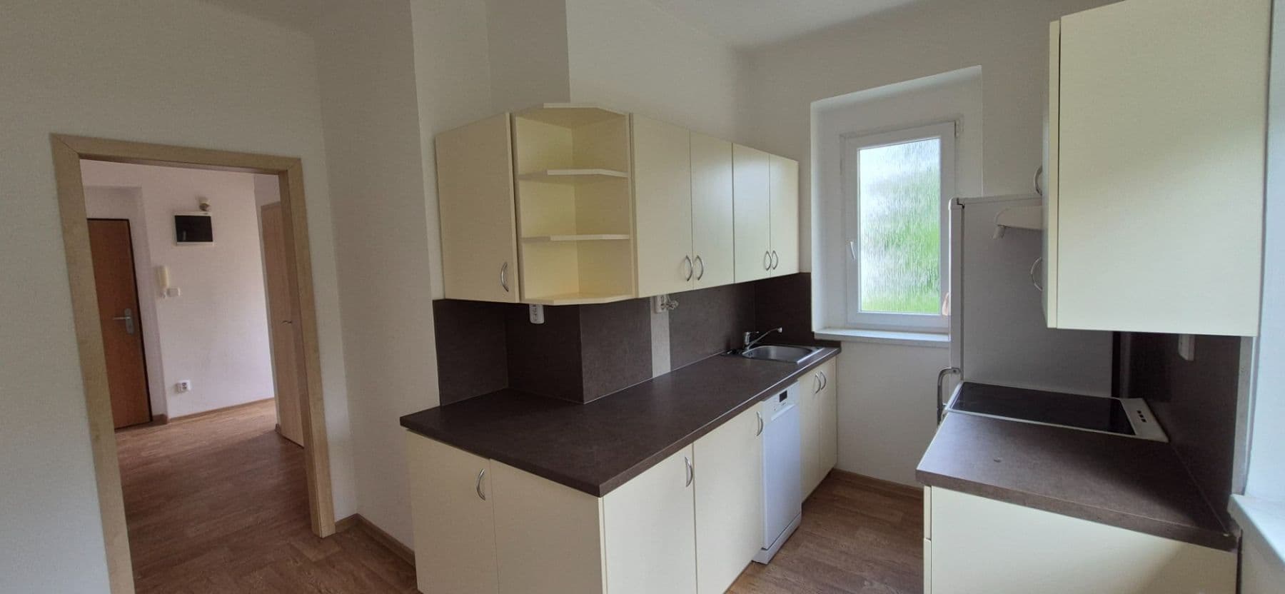 Prenájom bytu 2-izbový 55 m², Okružní, Praha, Praha Prenájom bytu 2-izbový 55 m², Okružní, Praha, Praha