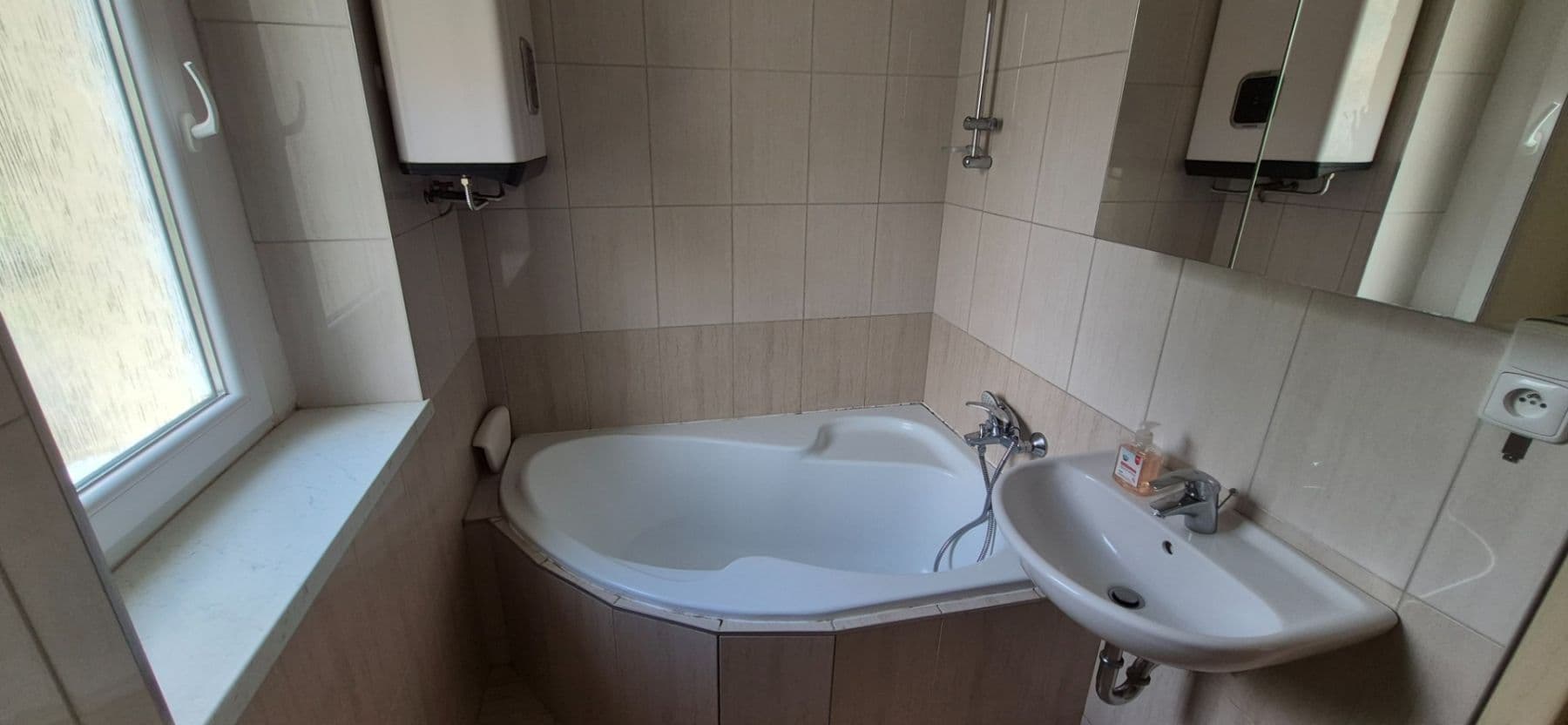 Prenájom bytu 2-izbový 55 m², Okružní, Praha, Praha Prenájom bytu 2-izbový 55 m², Okružní, Praha, Praha