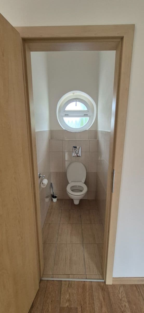 Prenájom bytu 2-izbový 55 m², Okružní, Praha, Praha Prenájom bytu 2-izbový 55 m², Okružní, Praha, Praha