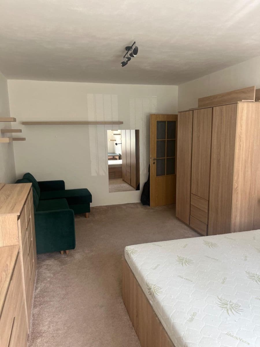 Predaj bytu 2-izbový 66 m², Tenisová, Praha, Praha Predaj bytu 2-izbový 66 m², Tenisová, Praha, Praha