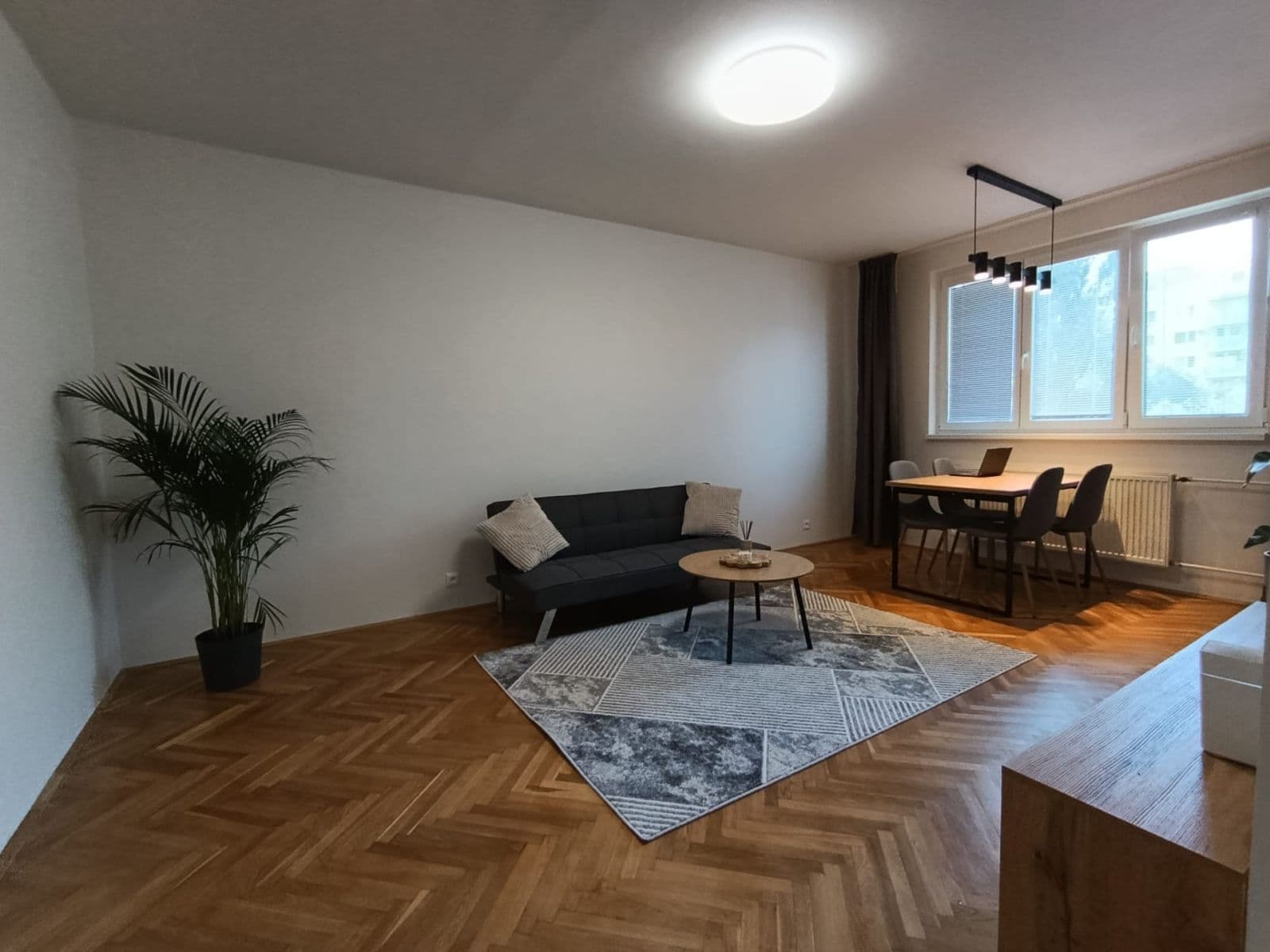 Predaj bytu 2-izbový 56 m², Nezábudková, Ružinov, Bratislavský kraj Predaj bytu 2-izbový 56 m², Nezábudková, Ružinov, Bratislavský kraj