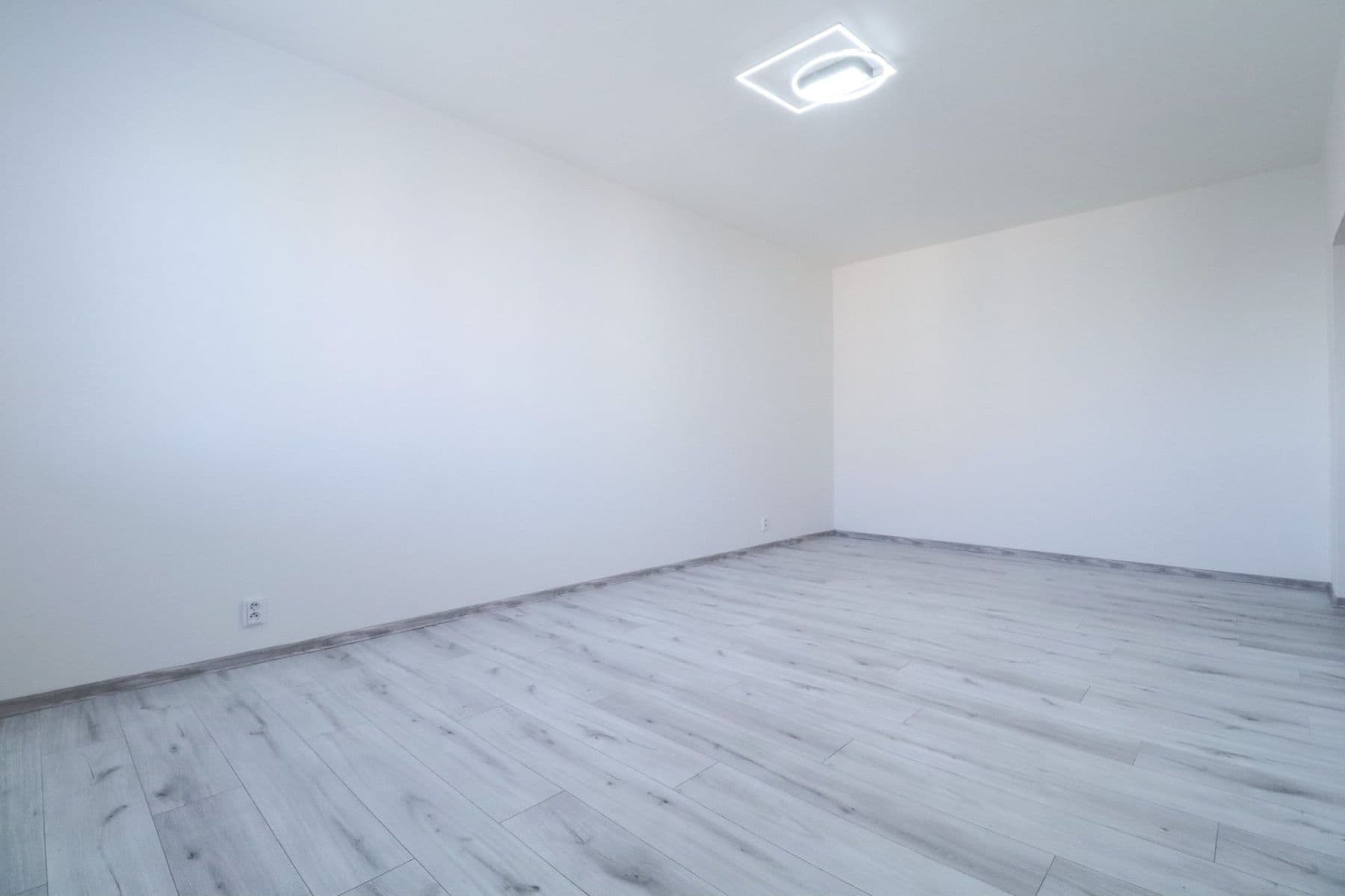 Prenájom bytu 2-izbový 58 m², Wednesbury, Kladno, Středočeský kraj Prenájom bytu 2-izbový 58 m², Wednesbury, Kladno, Středočeský kraj