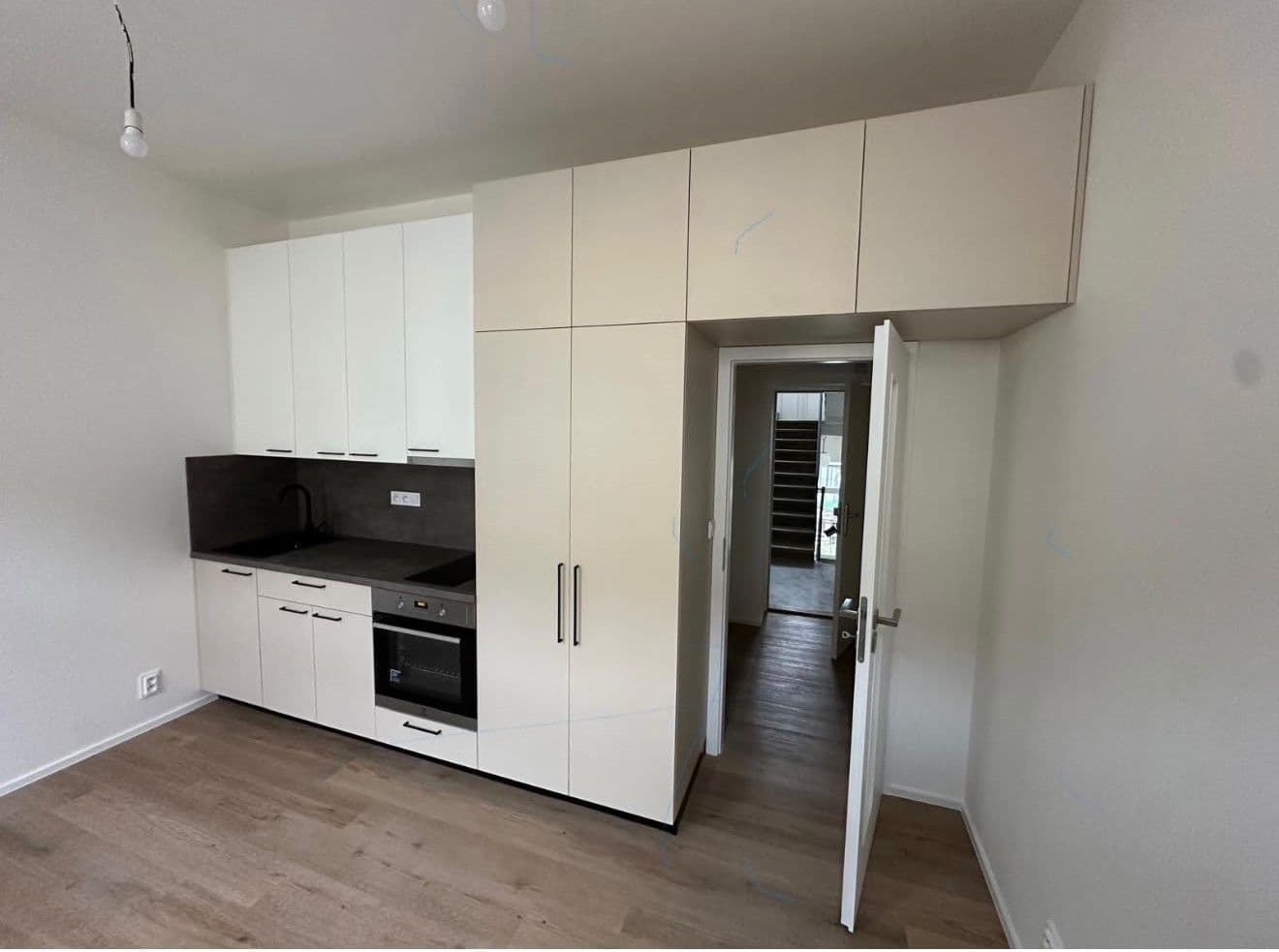 Prenájom bytu 1-izbový 20 m², Kolmá, Praha, Praha Prenájom bytu 1-izbový 20 m², Kolmá, Praha, Praha