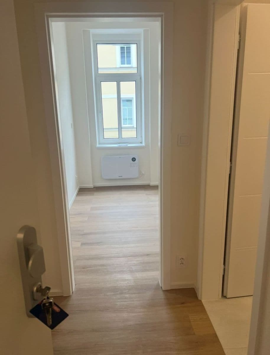 Prenájom bytu 1-izbový 20 m², Kolmá, Praha, Praha Prenájom bytu 1-izbový 20 m², Kolmá, Praha, Praha