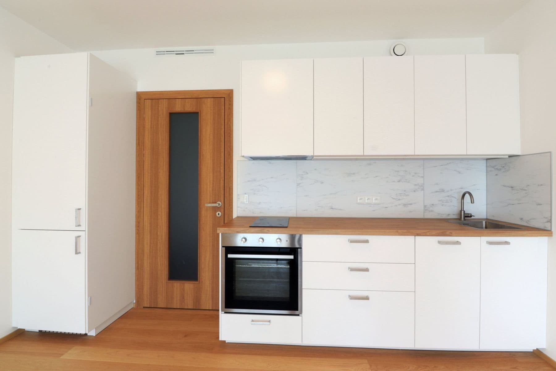 Prenájom bytu 1-izbový 32 m², Hodonínská, Praha, Praha Prenájom bytu 1-izbový 32 m², Hodonínská, Praha, Praha