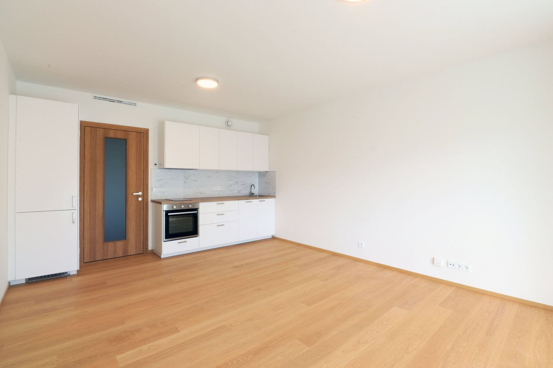 Prenájom bytu 1-izbový 32 m², Hodonínská, Praha, Praha Prenájom bytu 1-izbový 32 m², Hodonínská, Praha, Praha