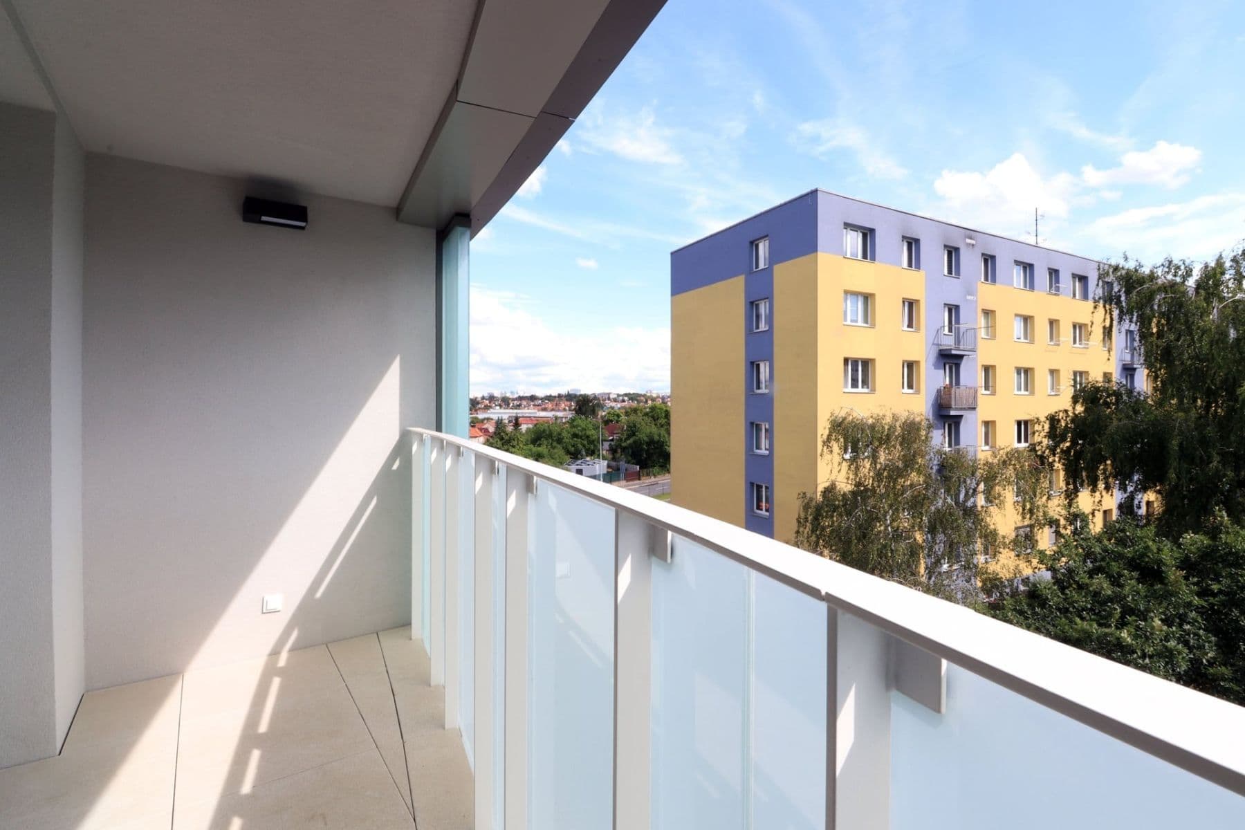 Prenájom bytu 1-izbový 32 m², Hodonínská, Praha, Praha Prenájom bytu 1-izbový 32 m², Hodonínská, Praha, Praha
