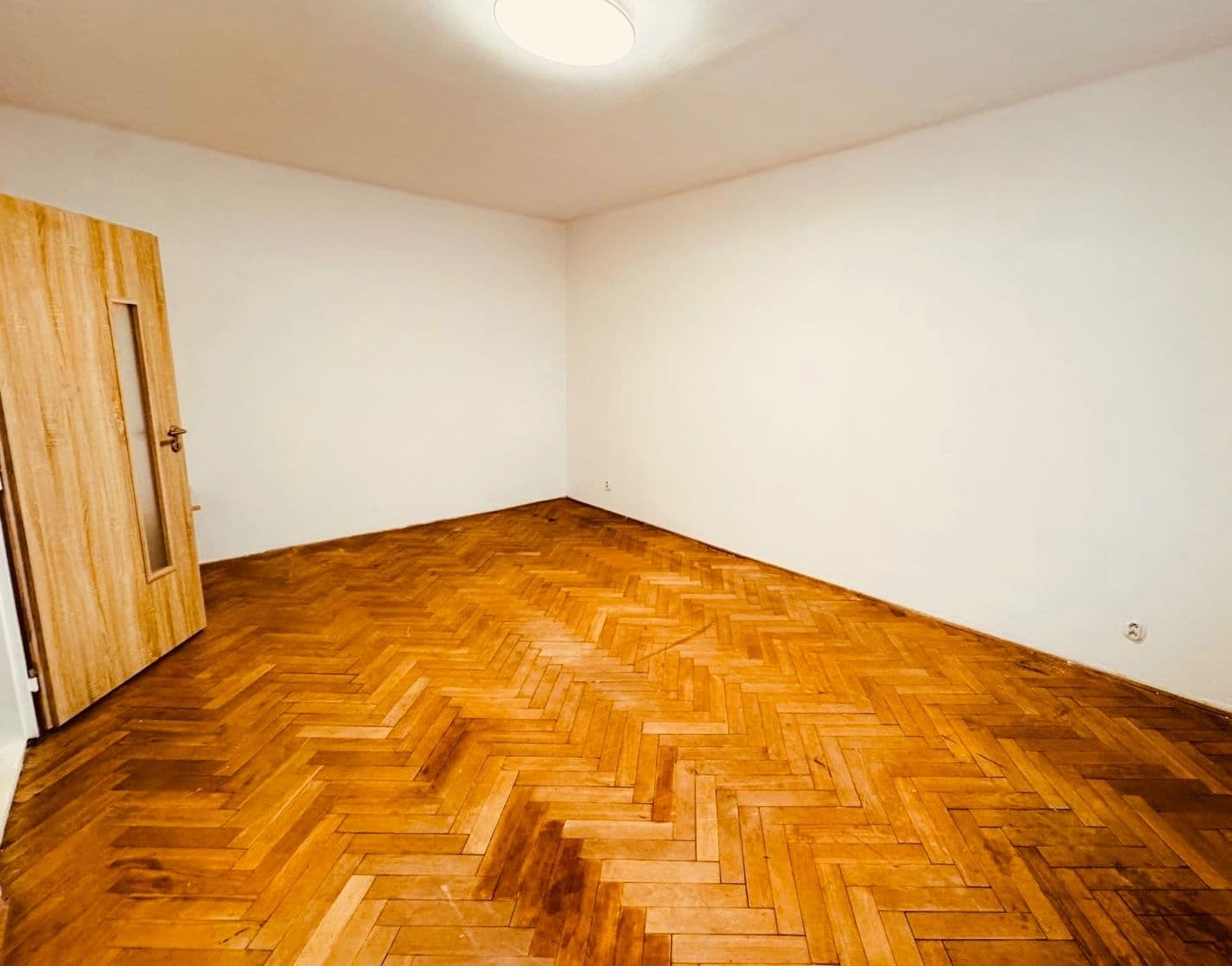 Predaj bytu 1-izbový 38 m², Vítězslava Nezvala, Most, Ústecký kraj Predaj bytu 1-izbový 38 m², Vítězslava Nezvala, Most, Ústecký kraj