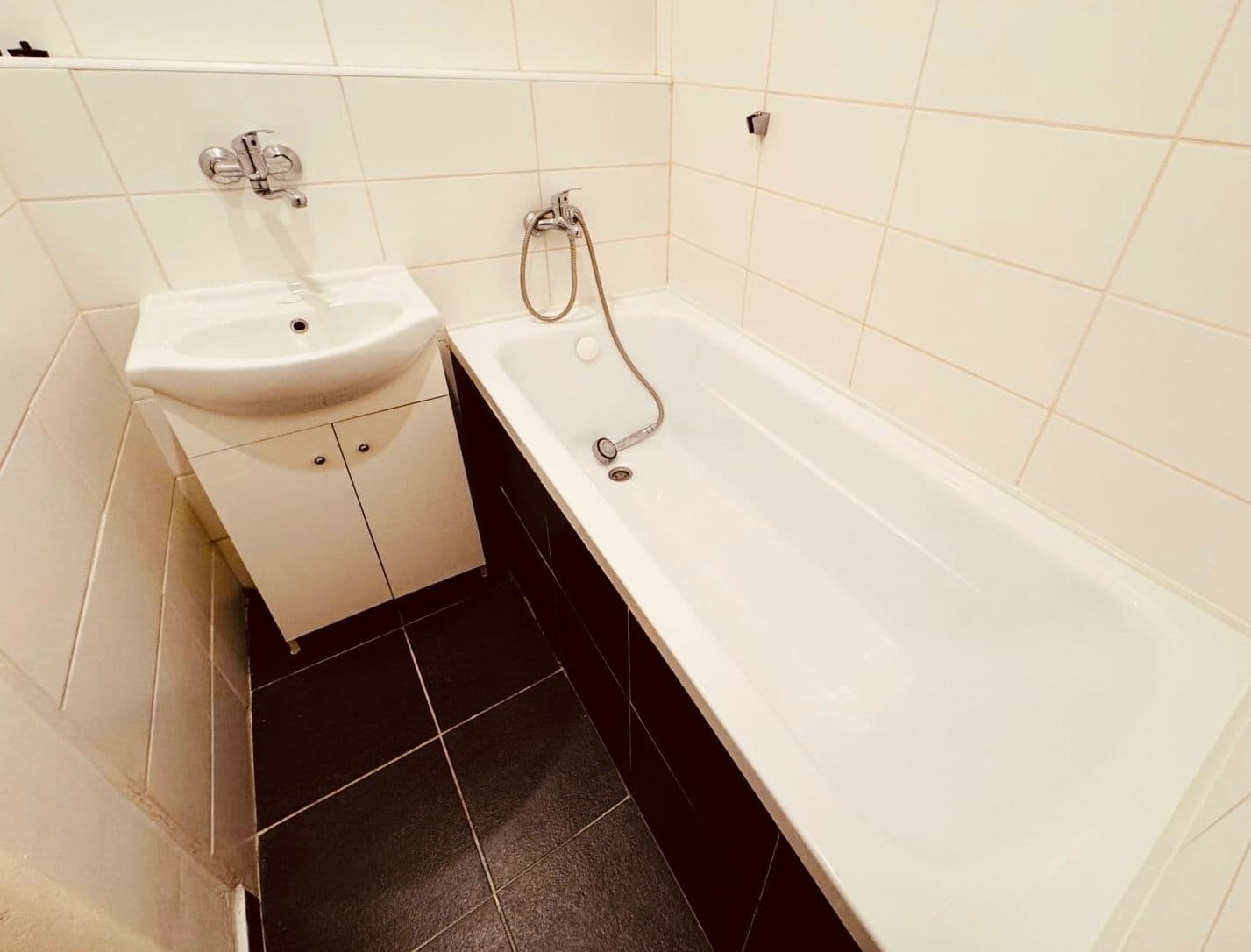 Predaj bytu 1-izbový 38 m², Vítězslava Nezvala, Most, Ústecký kraj Predaj bytu 1-izbový 38 m², Vítězslava Nezvala, Most, Ústecký kraj