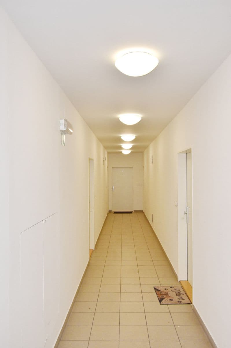 Prenájom bytu 2-izbový 58 m², Zlonická, Praha, Praha Prenájom bytu 2-izbový 58 m², Zlonická, Praha, Praha