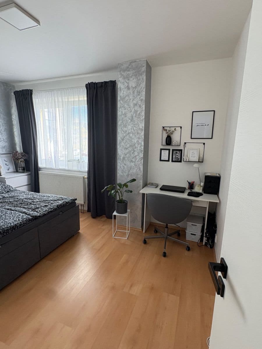 Prenájom bytu 2-izbový 61 m², Obránců míru, Třebíč, Kraj Vysočina Prenájom bytu 2-izbový 61 m², Obránců míru, Třebíč, Kraj Vysočina