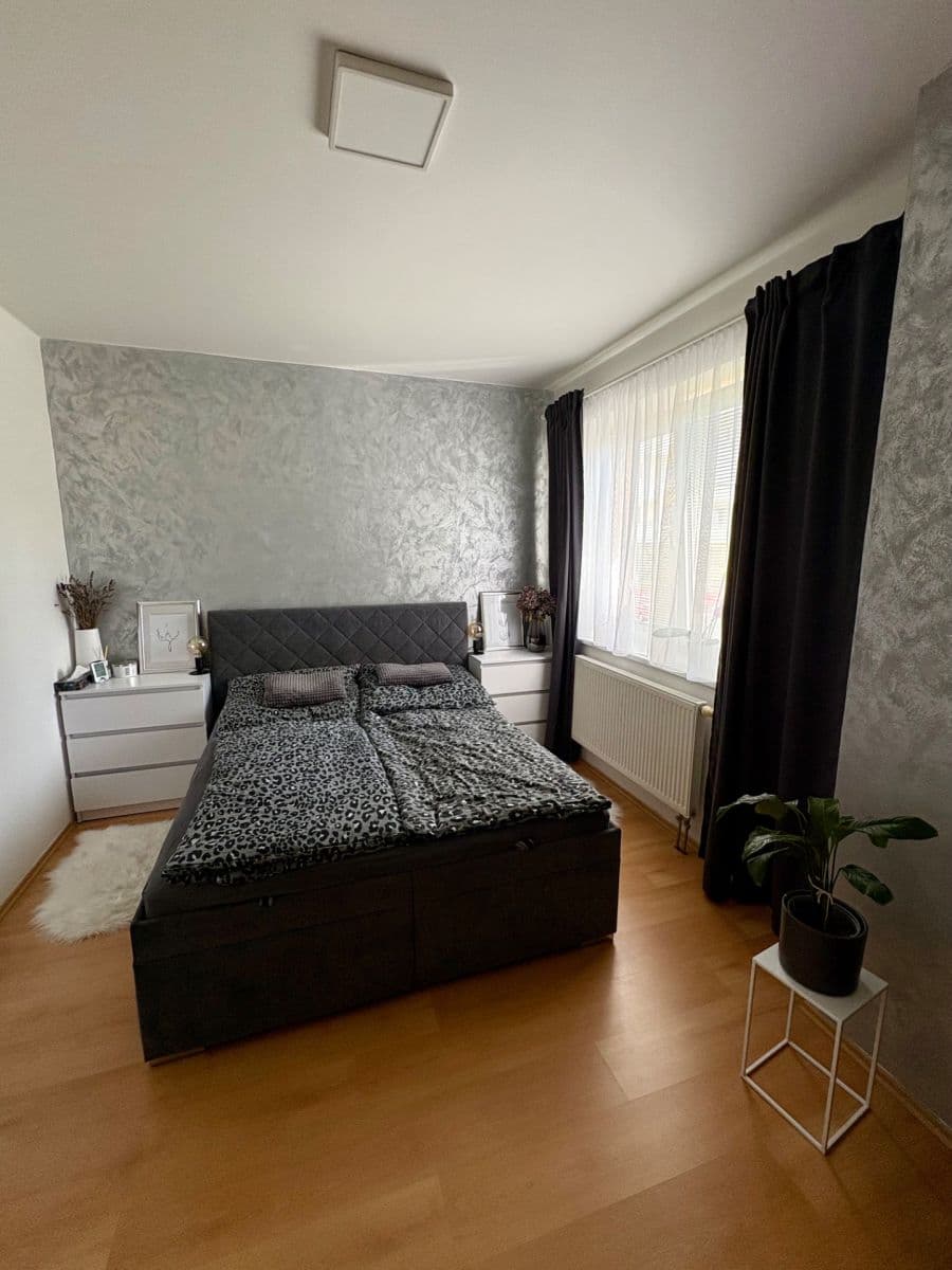Prenájom bytu 2-izbový 61 m², Obránců míru, Třebíč, Kraj Vysočina Prenájom bytu 2-izbový 61 m², Obránců míru, Třebíč, Kraj Vysočina