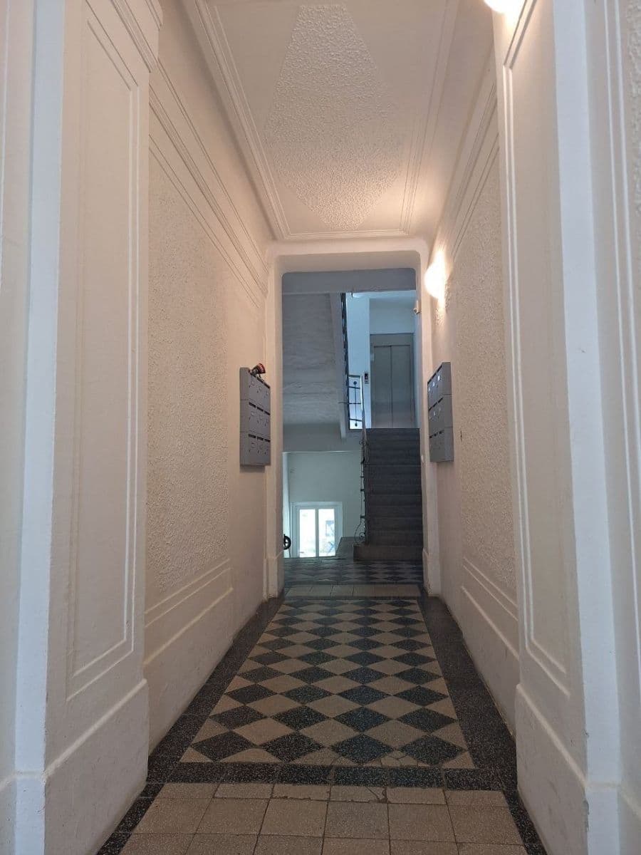 Prenájom bytu 2-izbový 70 m², Zborovská, Brno, Jihomoravský kraj Prenájom bytu 2-izbový 70 m², Zborovská, Brno, Jihomoravský kraj