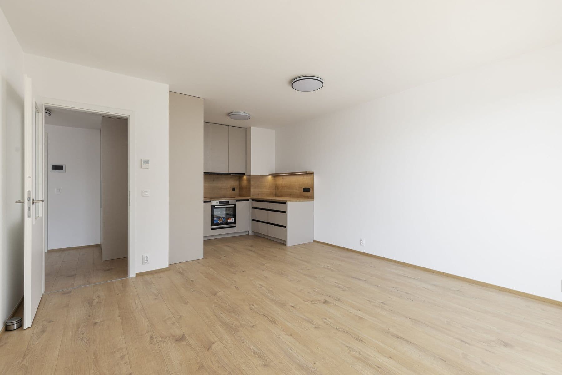 Prenájom bytu 2-izbový 56 m², Nebřenická, Praha, Praha Prenájom bytu 2-izbový 56 m², Nebřenická, Praha, Praha