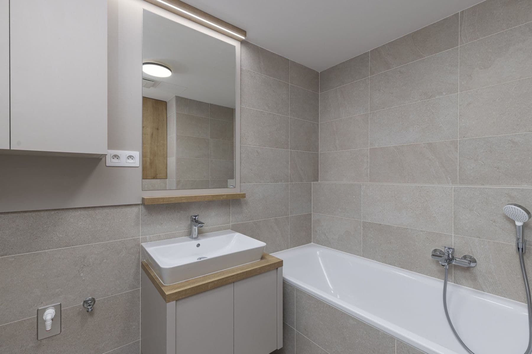 Prenájom bytu 2-izbový 56 m², Nebřenická, Praha, Praha Prenájom bytu 2-izbový 56 m², Nebřenická, Praha, Praha