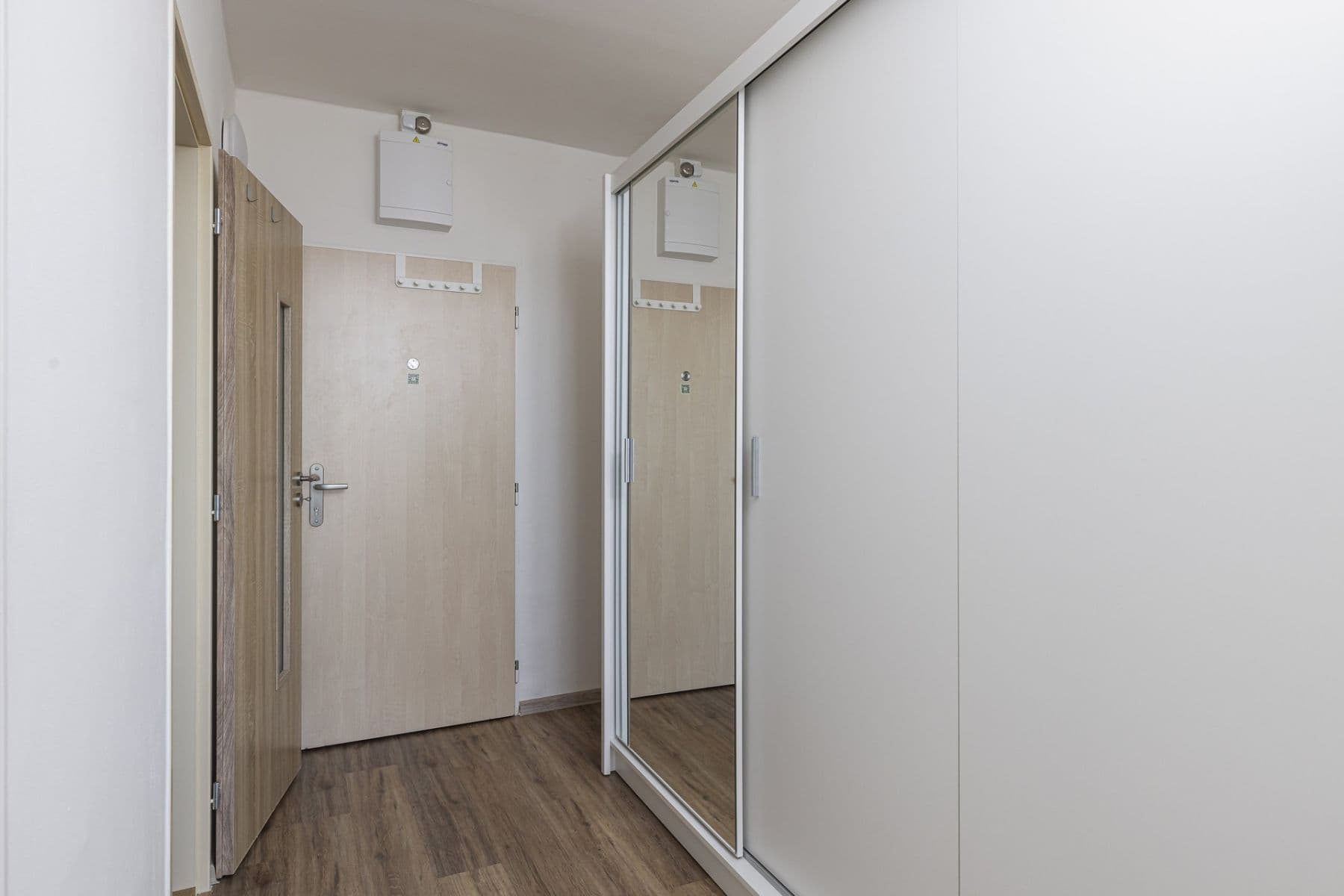 Prenájom bytu 2-izbový 41 m², Zárybská, Praha, Praha Prenájom bytu 2-izbový 41 m², Zárybská, Praha, Praha