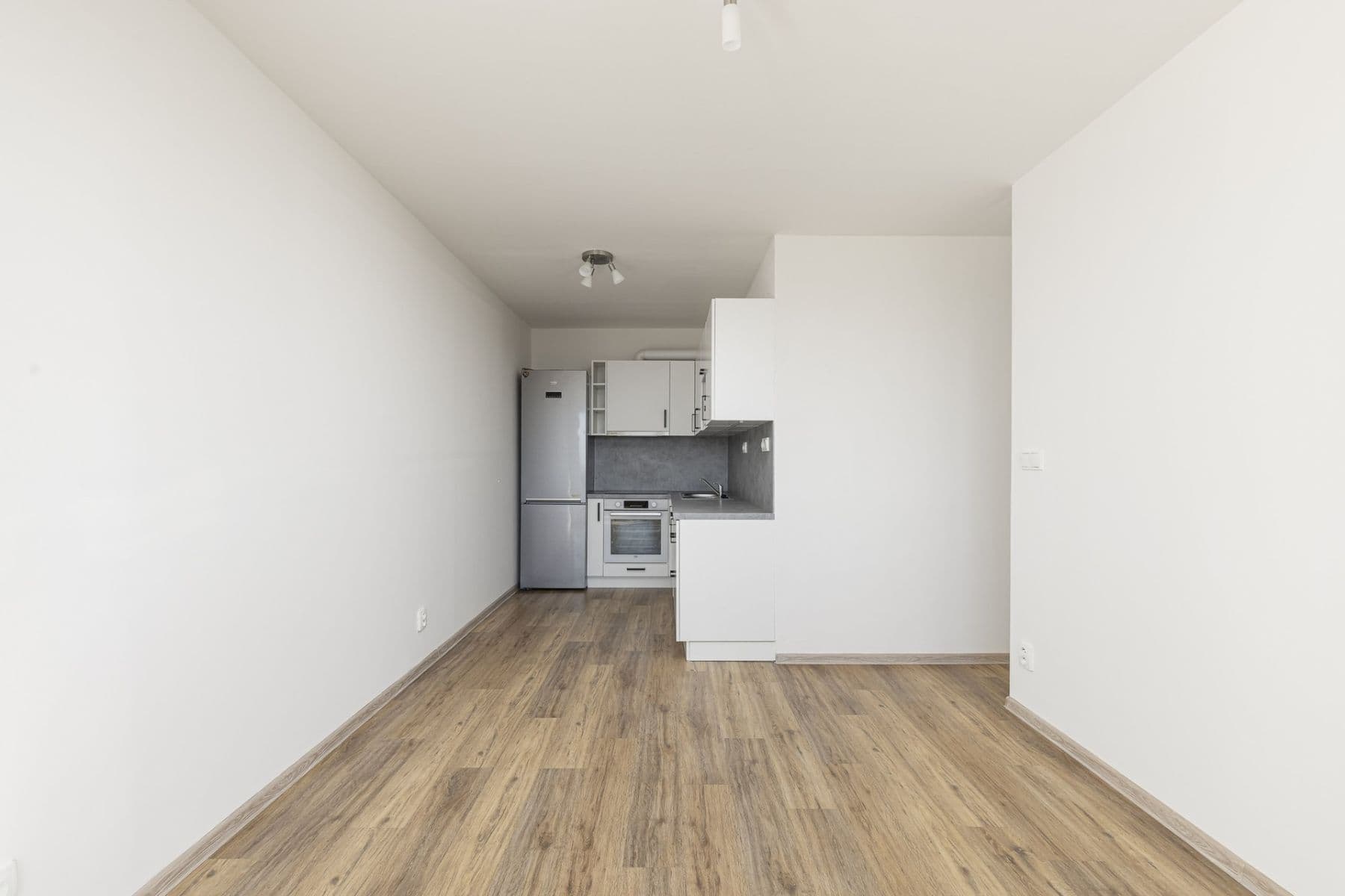 Prenájom bytu 2-izbový 41 m², Zárybská, Praha, Praha Prenájom bytu 2-izbový 41 m², Zárybská, Praha, Praha