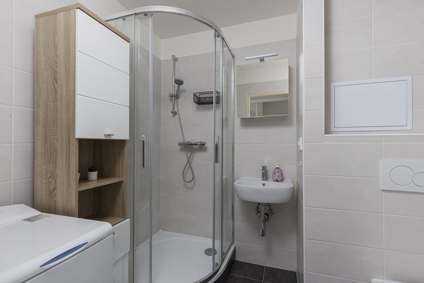 Prenájom bytu 2-izbový 41 m², Zárybská, Praha, Praha Prenájom bytu 2-izbový 41 m², Zárybská, Praha, Praha