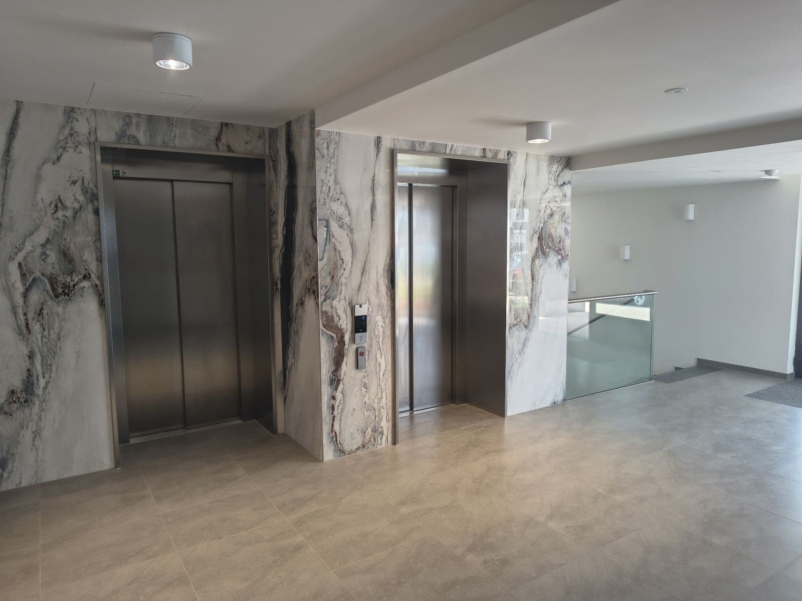 Prenájom bytu 1-izbový 36 m², Pod Harfou, Praha, Praha Prenájom bytu 1-izbový 36 m², Pod Harfou, Praha, Praha