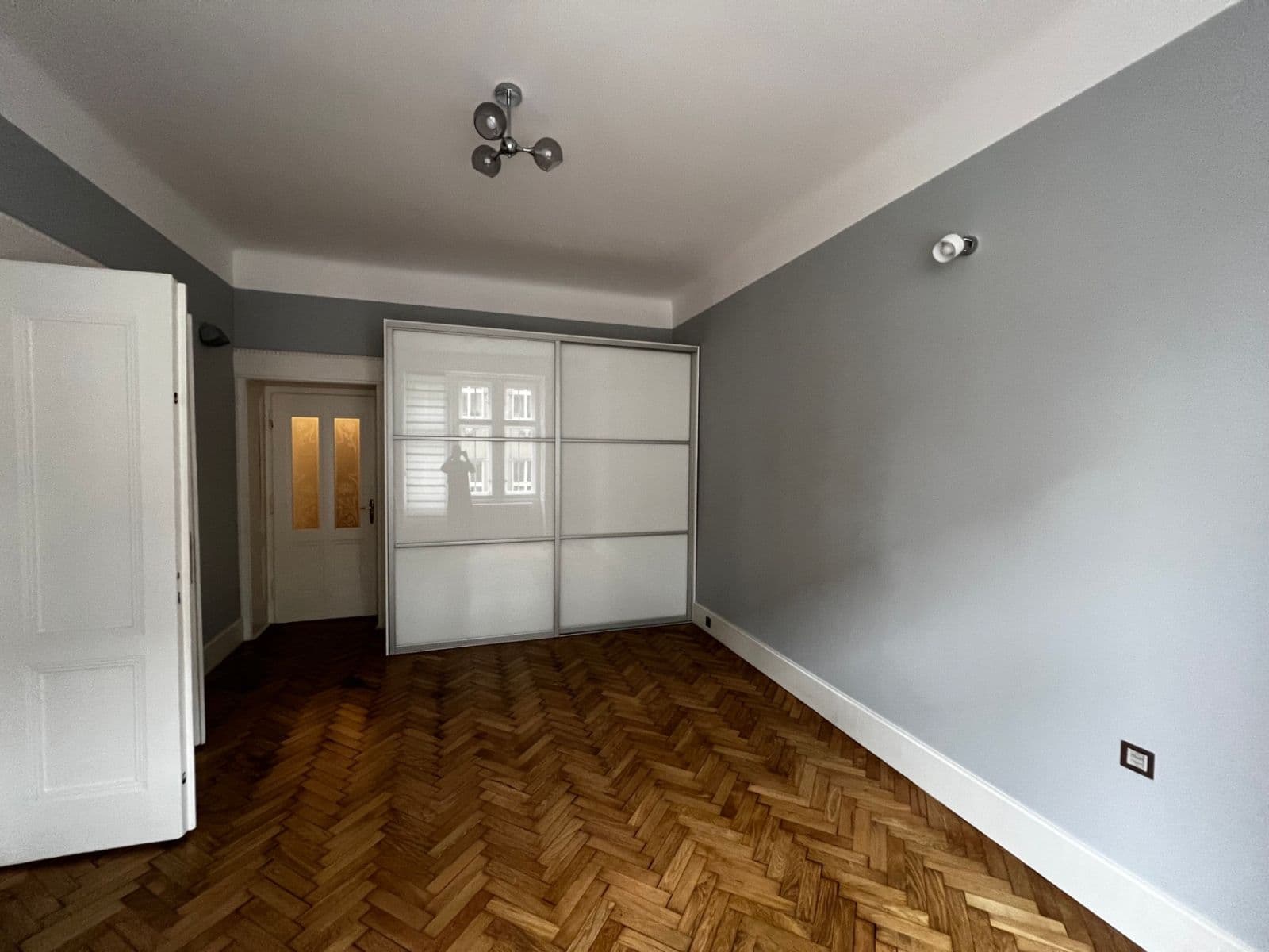 Prenájom bytu 4-izbový 142 m², Bílkova, Praha, Praha Prenájom bytu 4-izbový 142 m², Bílkova, Praha, Praha